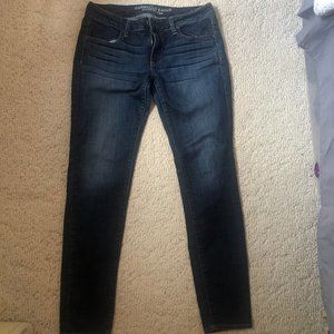 AE Jegging Super Stretch Medium Wash - Size 8‎